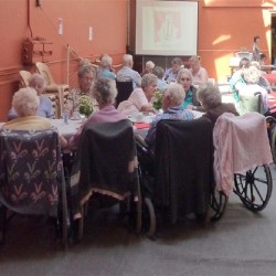 Taart en koffie - Toneelvereniging Plankenkoorts 